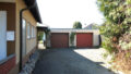 Doppelgarage / Durchgang zum Garten