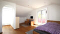OG: Tageslicht-Badezimmer