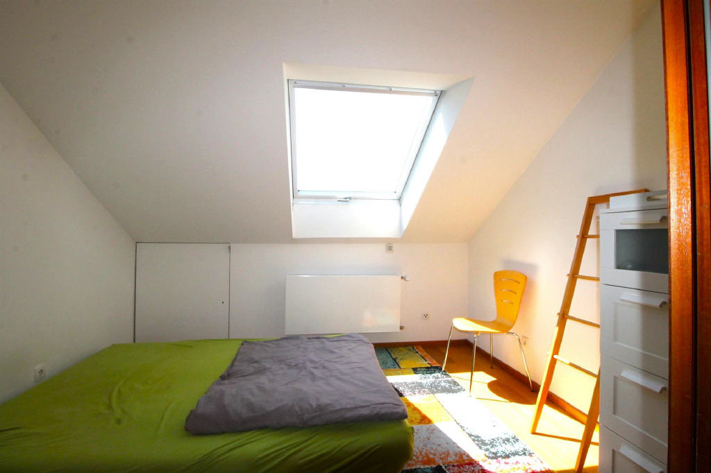 OG: Tageslicht-Badezimmer
