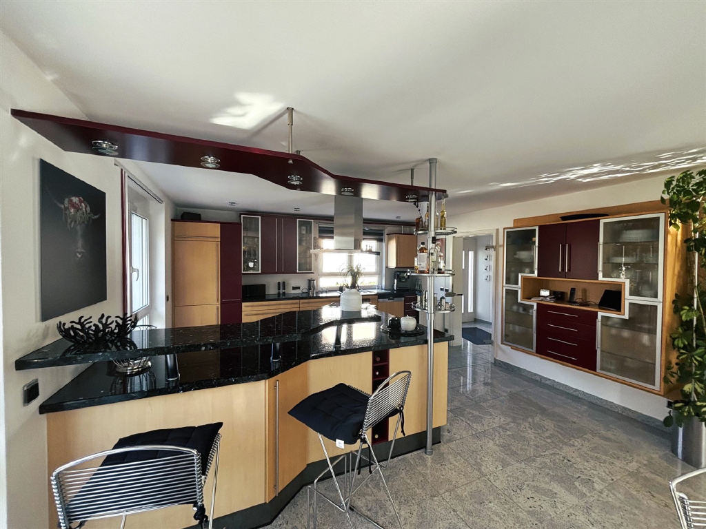 Küche mit Thekenlösung