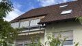 sonniger Balkon mit Markise