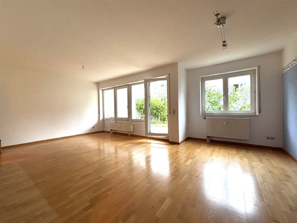 Schlaf-/Arbeitszimmer 1