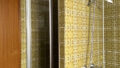Tageslicht-Badezimmer mit Badewanne und Dusche