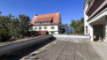 Sonnige Terrasse mit Blick zur Frickmühle