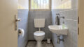 EG: Tageslicht-Gäste-WC